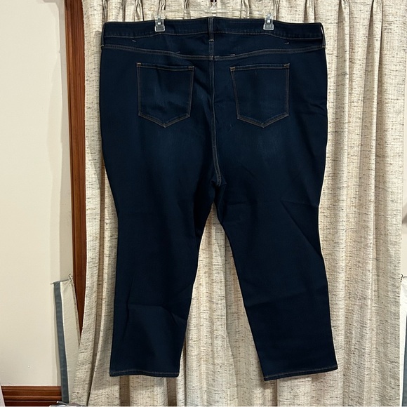 Old Navy Power Slim Straight, Mid-Rise Jeans - 28 Plus Short - Picture 8 of 10